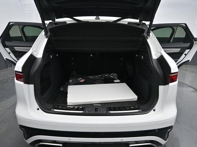 Photo of 2026 Fuji White Jaguar F-PACE