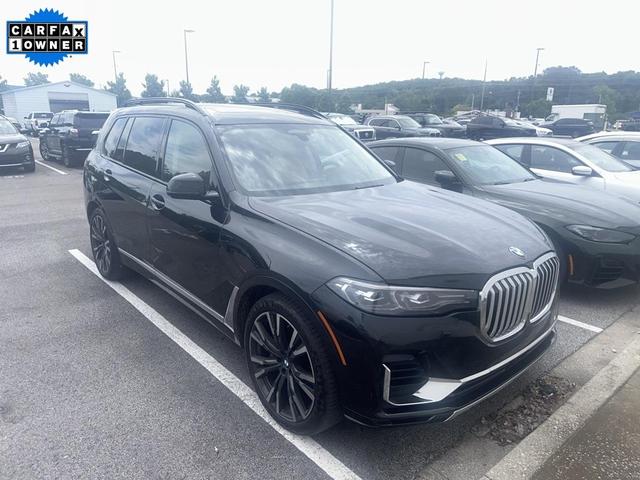 2022 BMW X7