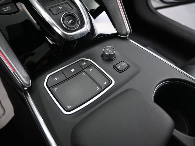 Photo of 2022 Platinum White Pearl Acura TLX