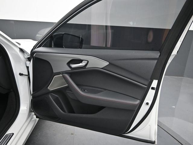 Photo of 2022 Platinum White Pearl Acura TLX