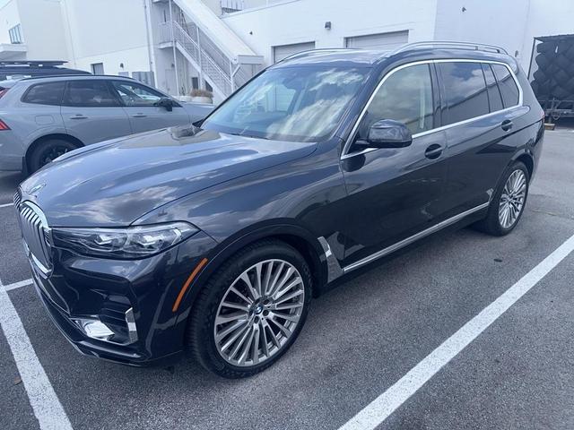 2021 BMW X7