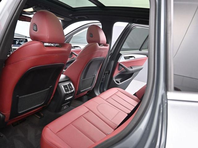 Photo of 2023 Skyscraper Gray Metallic BMW X3