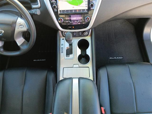Photo of 2017 Pearl White Nissan Murano