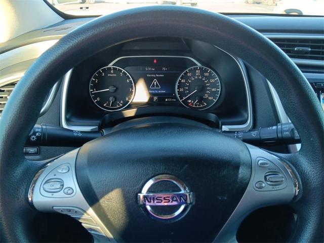 Photo of 2017 Pearl White Nissan Murano