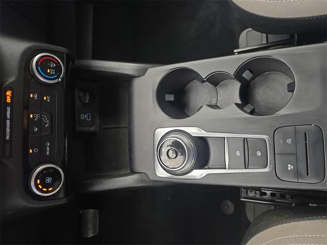 Photo of 2022 Silver Metallic Ford Escape
