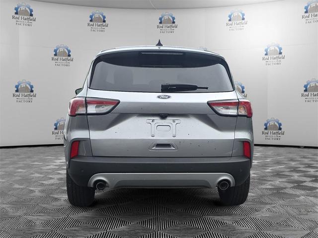 Photo of 2022 Silver Metallic Ford Escape