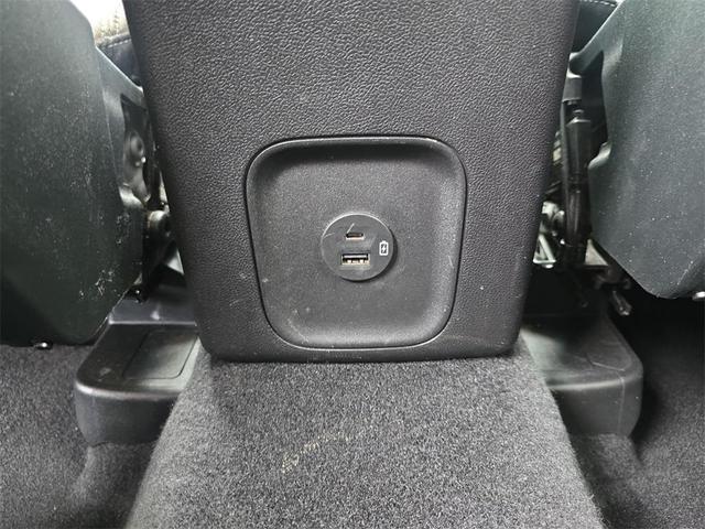 Photo of 2022 Silver Metallic Ford Escape