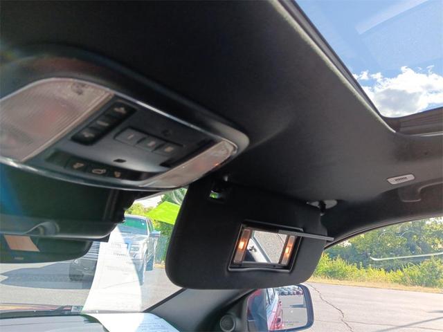 Photo of 2019 Velvet Red Pearlcoat Jeep Grand Cherokee