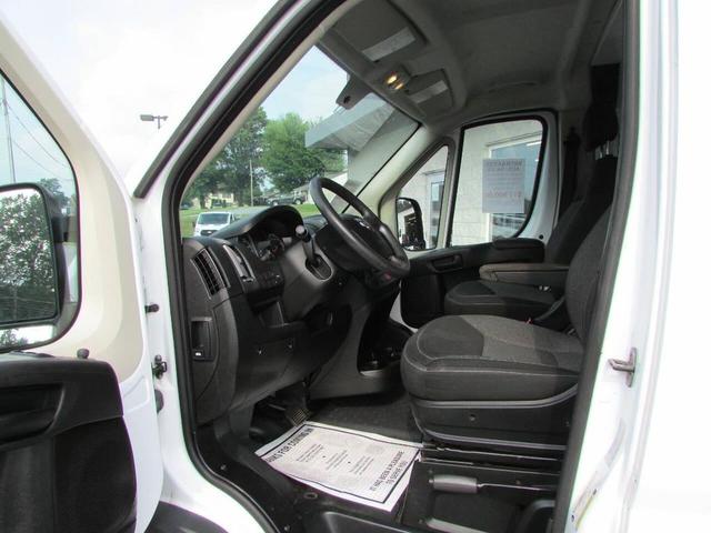 Photo of 2017 White RAM ProMaster 1500