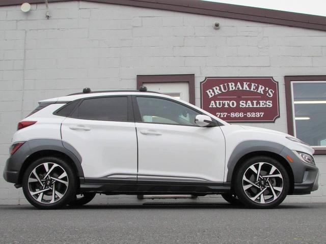 Photo of 2022 White Hyundai KONA