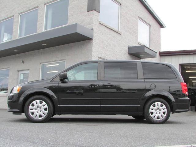 Photo of 2017 Black Dodge Grand Caravan