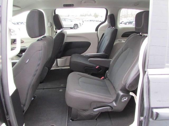 Photo of 2023 Black Chrysler Voyager