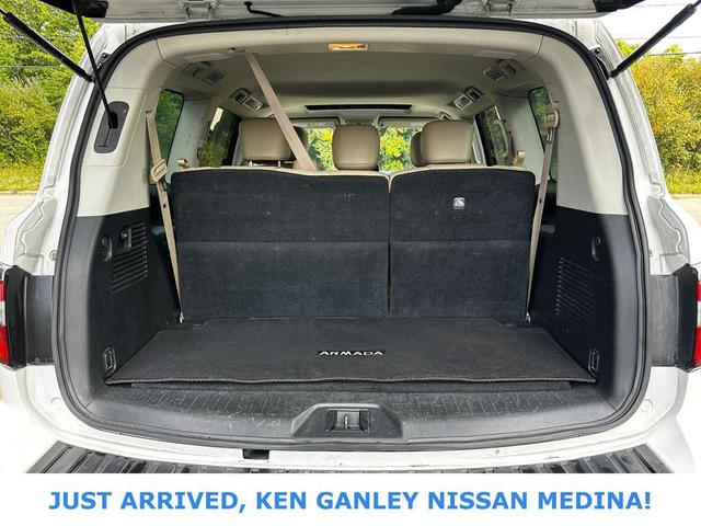 Photo of 2022 Aspen White TriCoat Pearl Nissan Armada