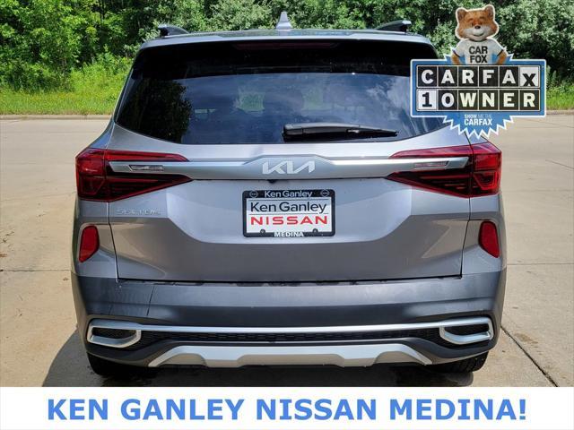 Photo of 2022 Steel Gray Kia Seltos