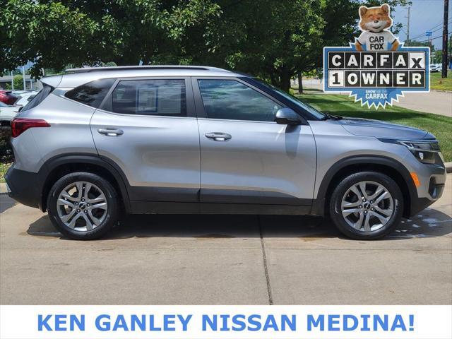 Photo of 2022 Steel Gray Kia Seltos