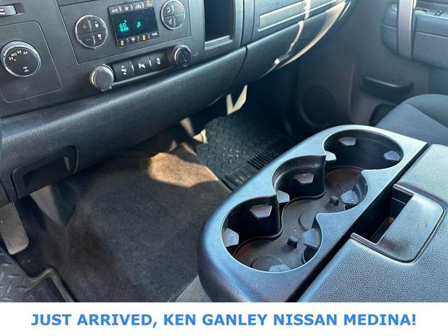 Photo of 2013 Red GMC Sierra 1500
