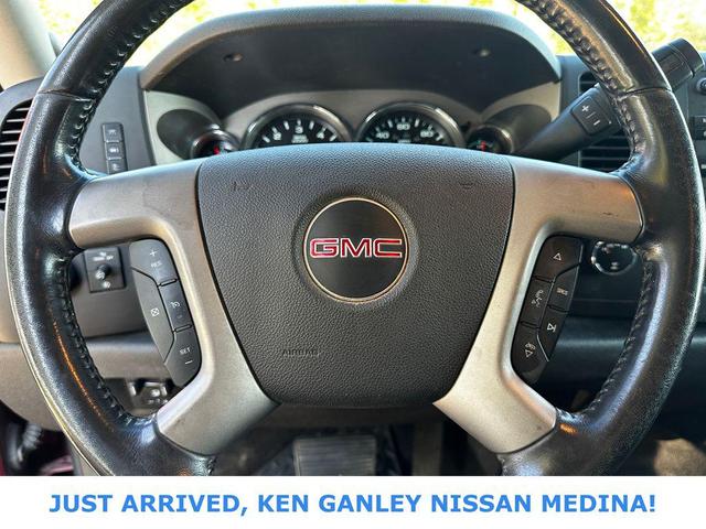 Photo of 2013 Red GMC Sierra 1500