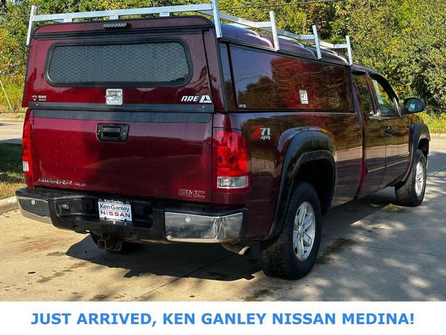Photo of 2013 Red GMC Sierra 1500