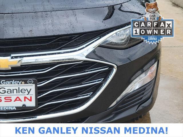 Photo of 2019 Mosaic Black Metallic Chevrolet Malibu