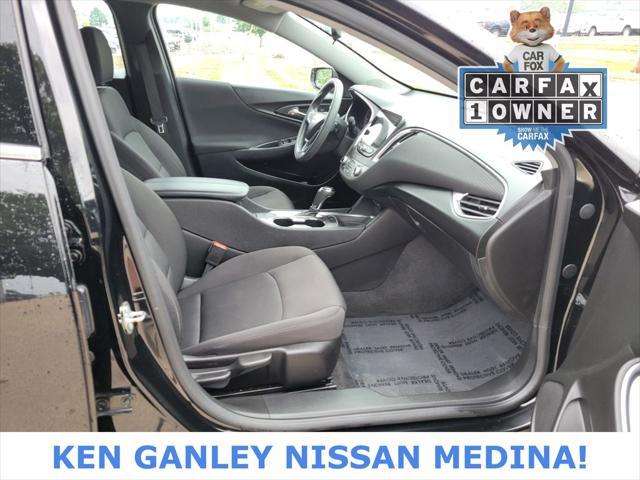 Photo of 2019 Mosaic Black Metallic Chevrolet Malibu