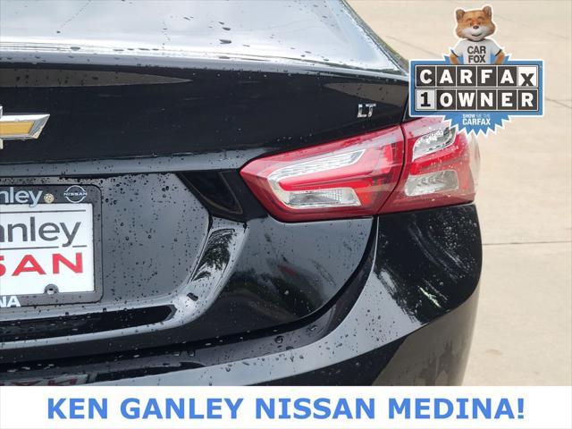 Photo of 2019 Mosaic Black Metallic Chevrolet Malibu