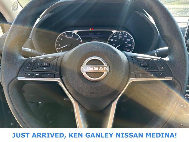 Photo of 2024 Super Black Nissan Sentra