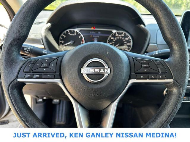 Photo of 2024 Brilliant Silver Metallic Nissan Altima