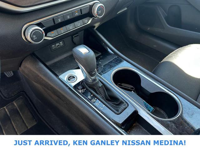 Photo of 2024 Brilliant Silver Metallic Nissan Altima