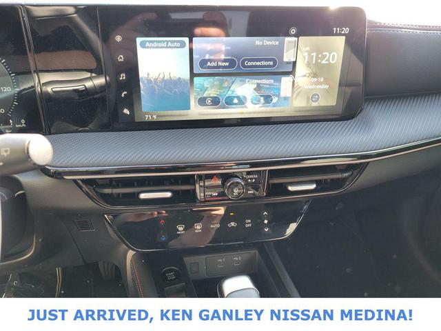 Photo of 2025 Canyon Bronze Metallic Nissan Kicks