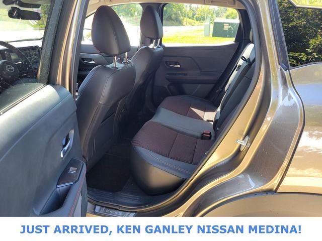 Photo of 2025 Canyon Bronze Metallic Nissan Kicks