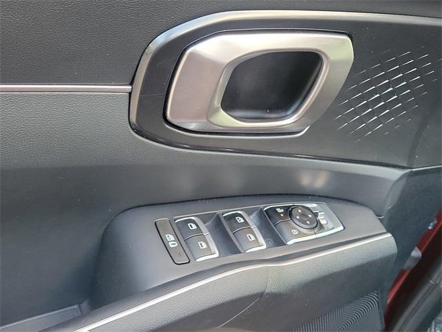 Photo of 2025 Dawning Red Kia Sorento