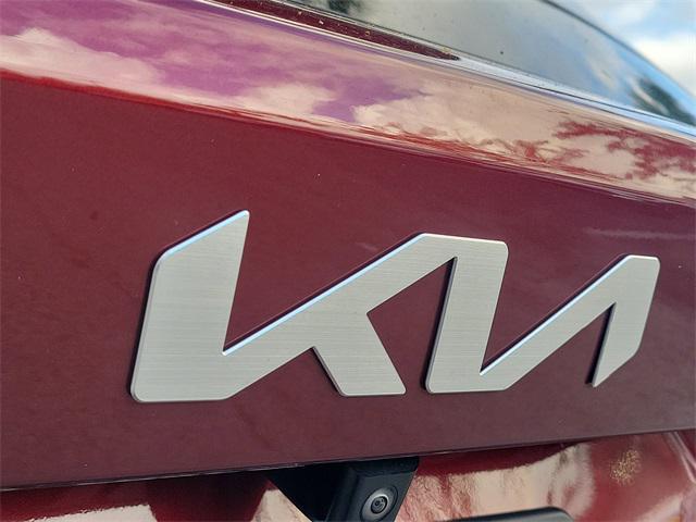 Photo of 2025 Dawning Red Kia Sorento