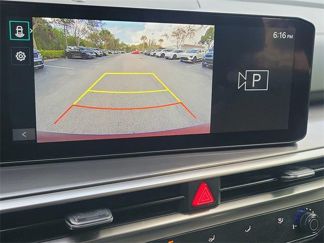 Photo of 2025 Dawning Red Kia Sorento