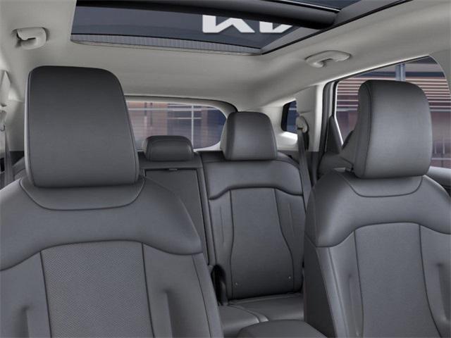 Photo of 2025 Snow White Pearl Kia Sportage Hybrid