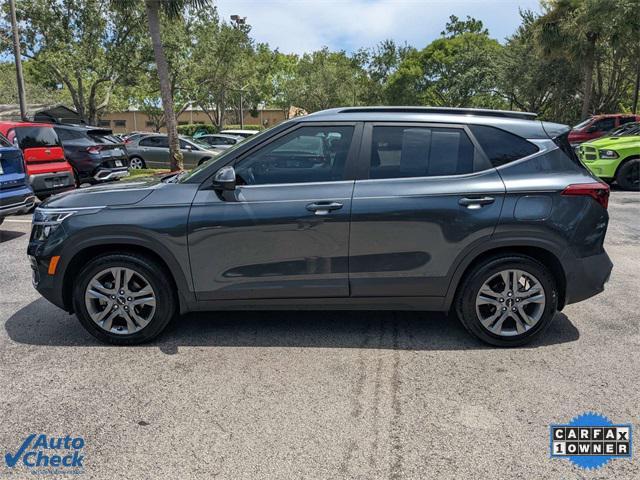 Photo of 2023 Gravity Gray Kia Seltos