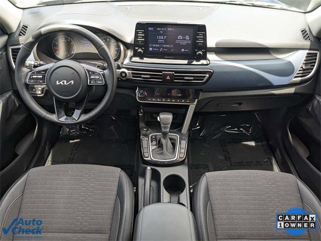 Photo of 2023 Gravity Gray Kia Seltos