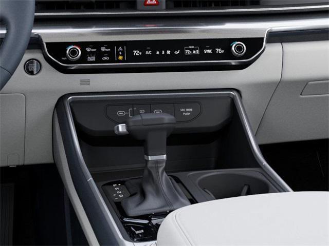 Photo of 2026 Snow White Pearl Kia Carnival