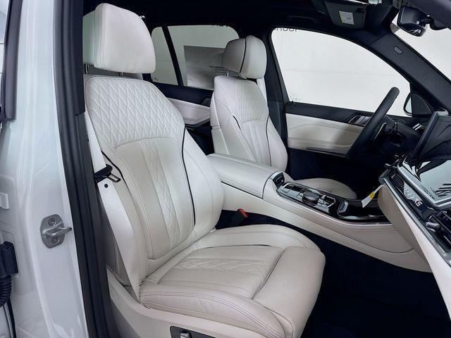 Photo of 2026 Mineral White Metallic BMW X5