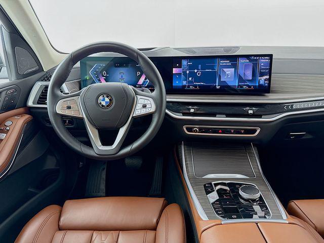 Photo of 2023 Sparkling Copper Metallic BMW X7