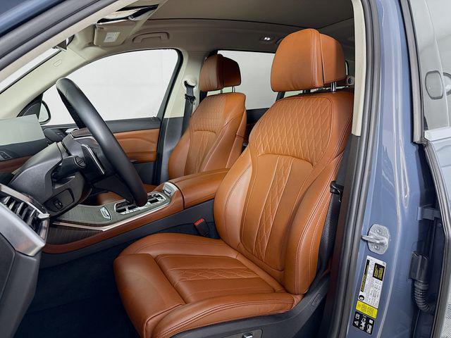 Photo of 2023 Sparkling Copper Metallic BMW X7