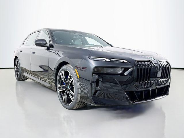2025 BMW 760