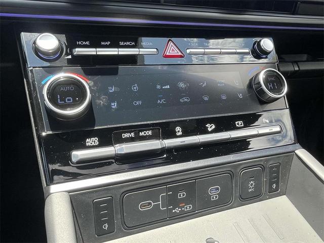 Photo of 2025 Shimmering Silver Hyundai SANTA FE
