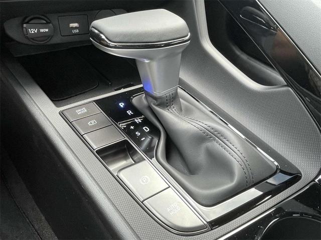 Photo of 2025 Abyss Black Hyundai ELANTRA