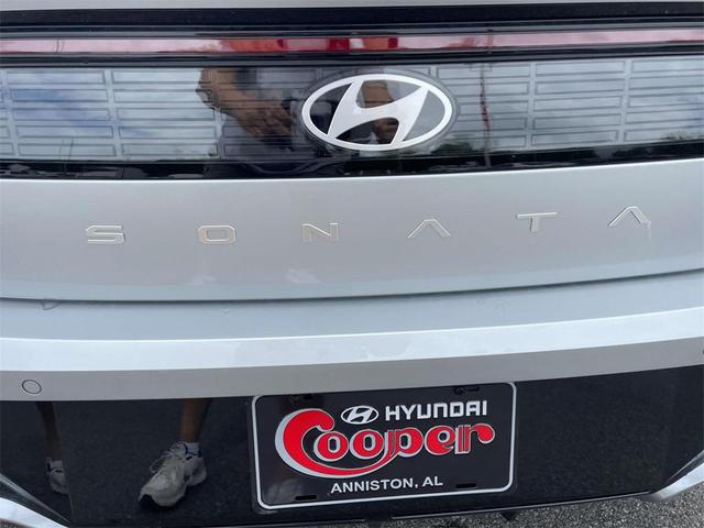 Photo of 2025 Aero Silver Hyundai SONATA Hybrid