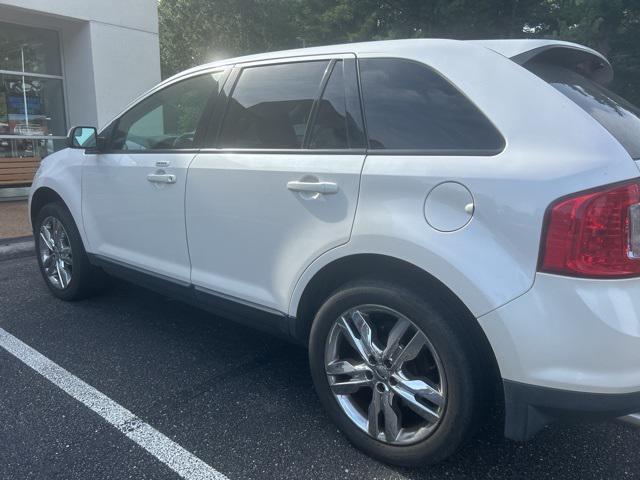 Photo of 2012 WHITE PLATINUM MET TRI-COAT Ford Edge
