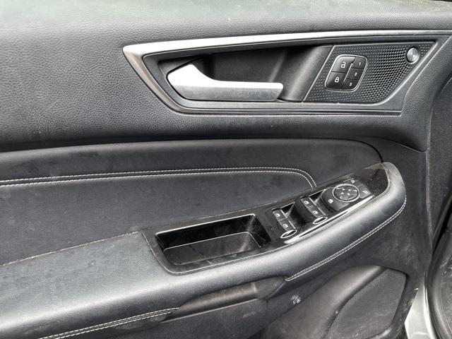 Photo of 2019 Magnetic Ford Edge