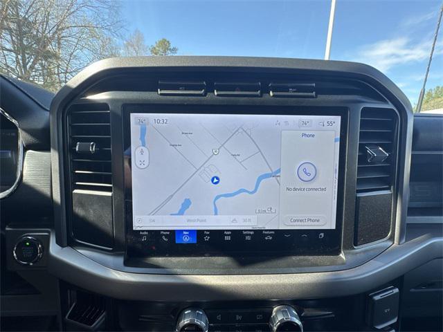 Photo of 2024 Oxford White Ford F-150 Lightning