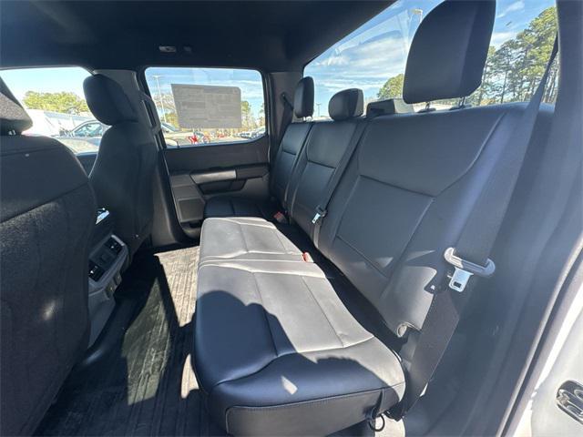 Photo of 2024 Oxford White Ford F-150 Lightning