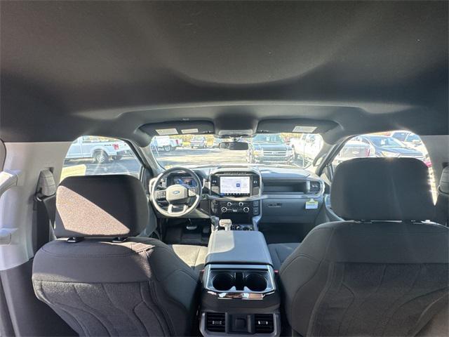 Photo of 2024 Oxford White Ford F-150 Lightning