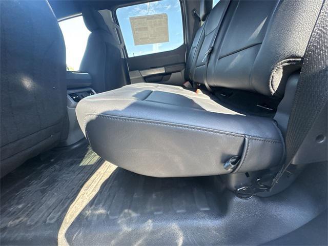 Photo of 2024 Oxford White Ford F-150 Lightning